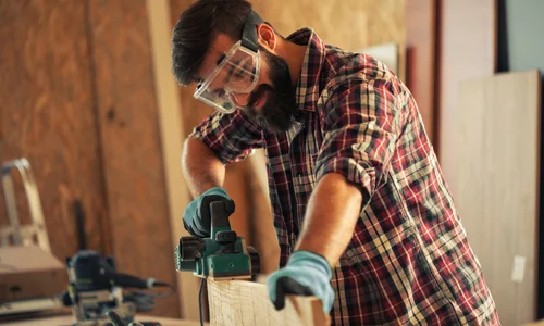 Carpenter job